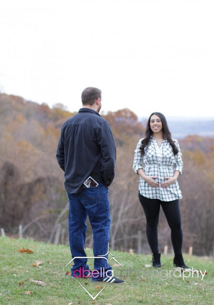 daddy has a photo of baby in pocket